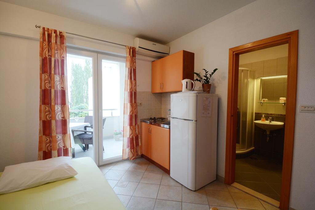 Apartments Ante أوميس المظهر الخارجي الصورة